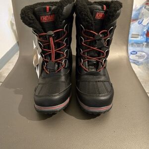 Khombu Kids Black and Red Winter Boots
